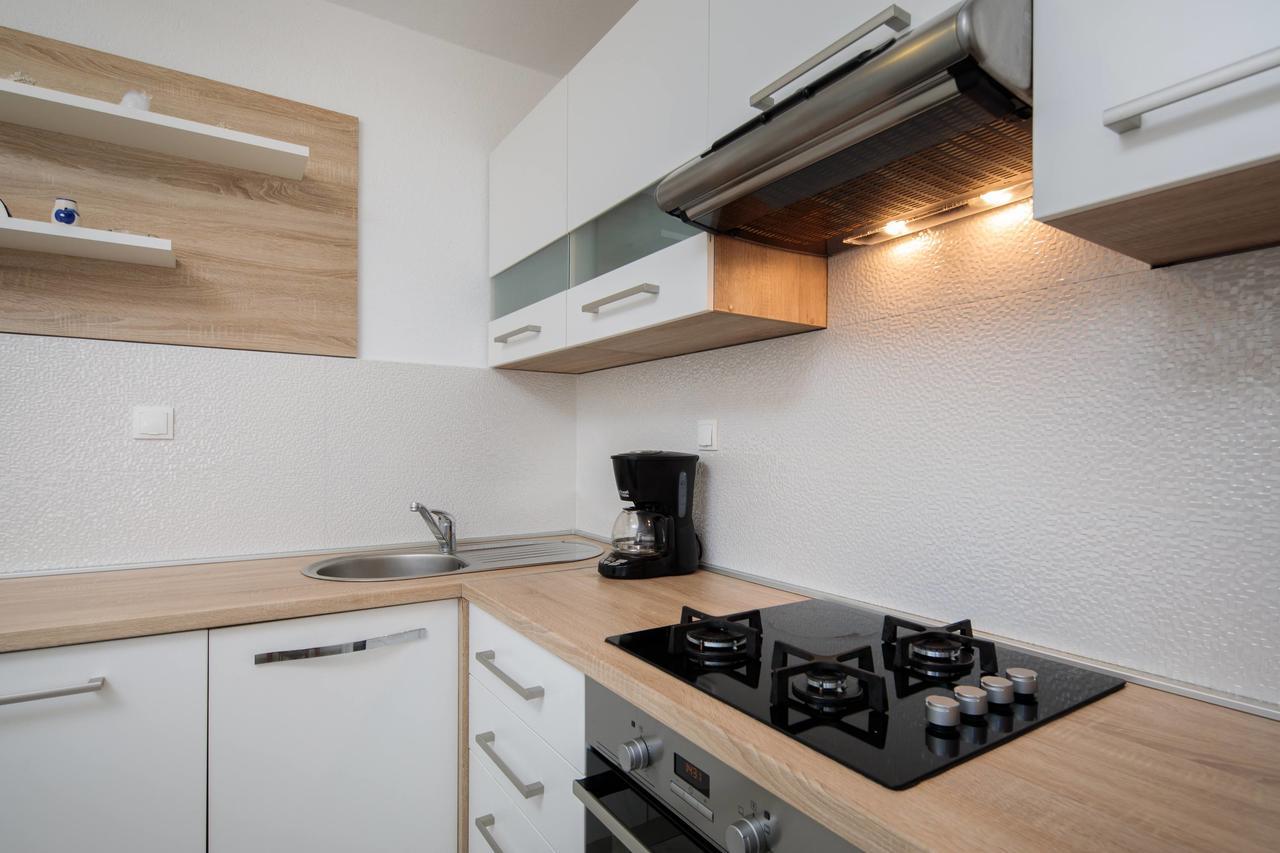 Pavao Apartments Врбоска Екстериор снимка
