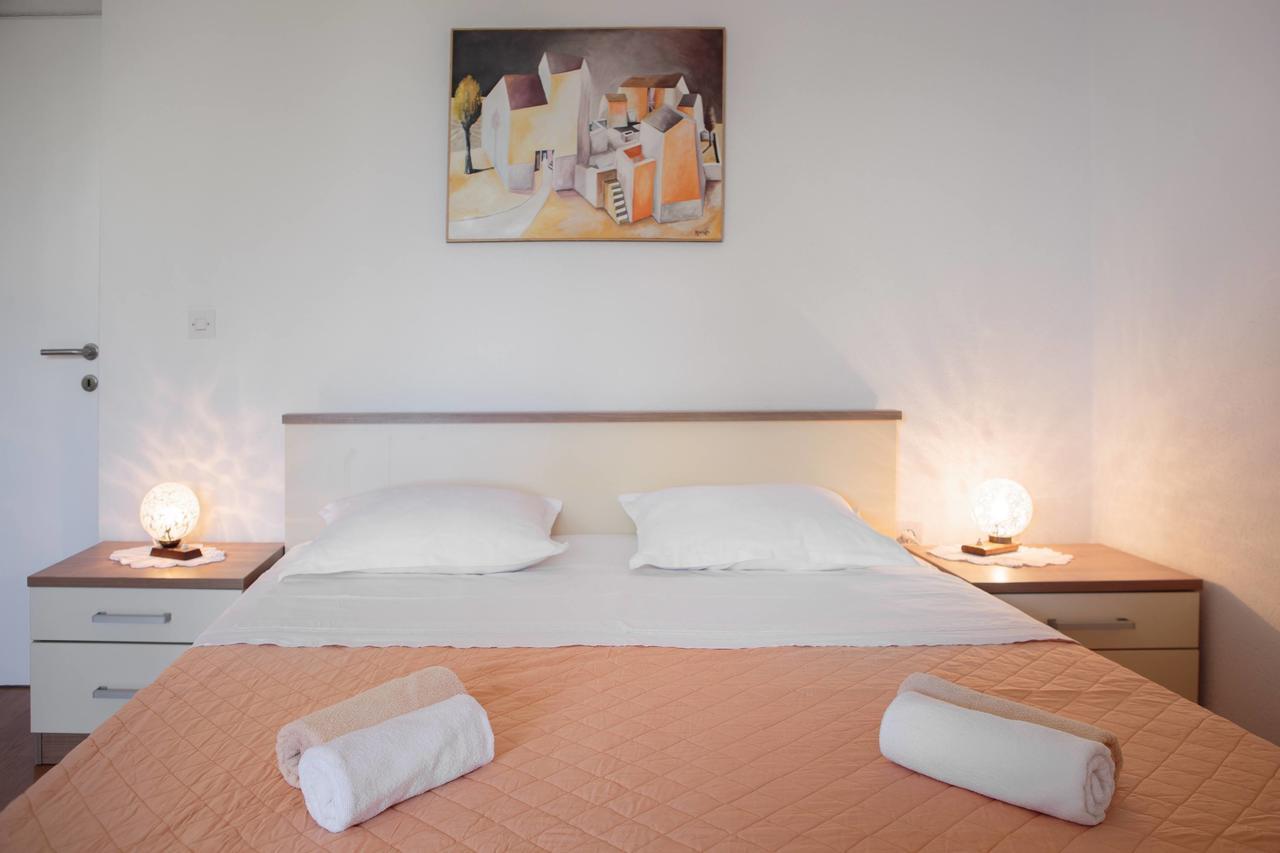 Pavao Apartments Врбоска Екстериор снимка