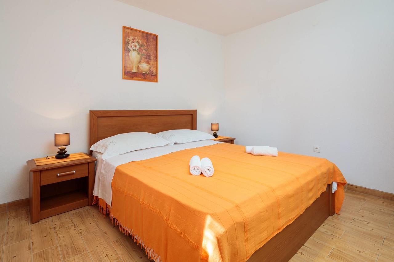 Pavao Apartments Врбоска Екстериор снимка