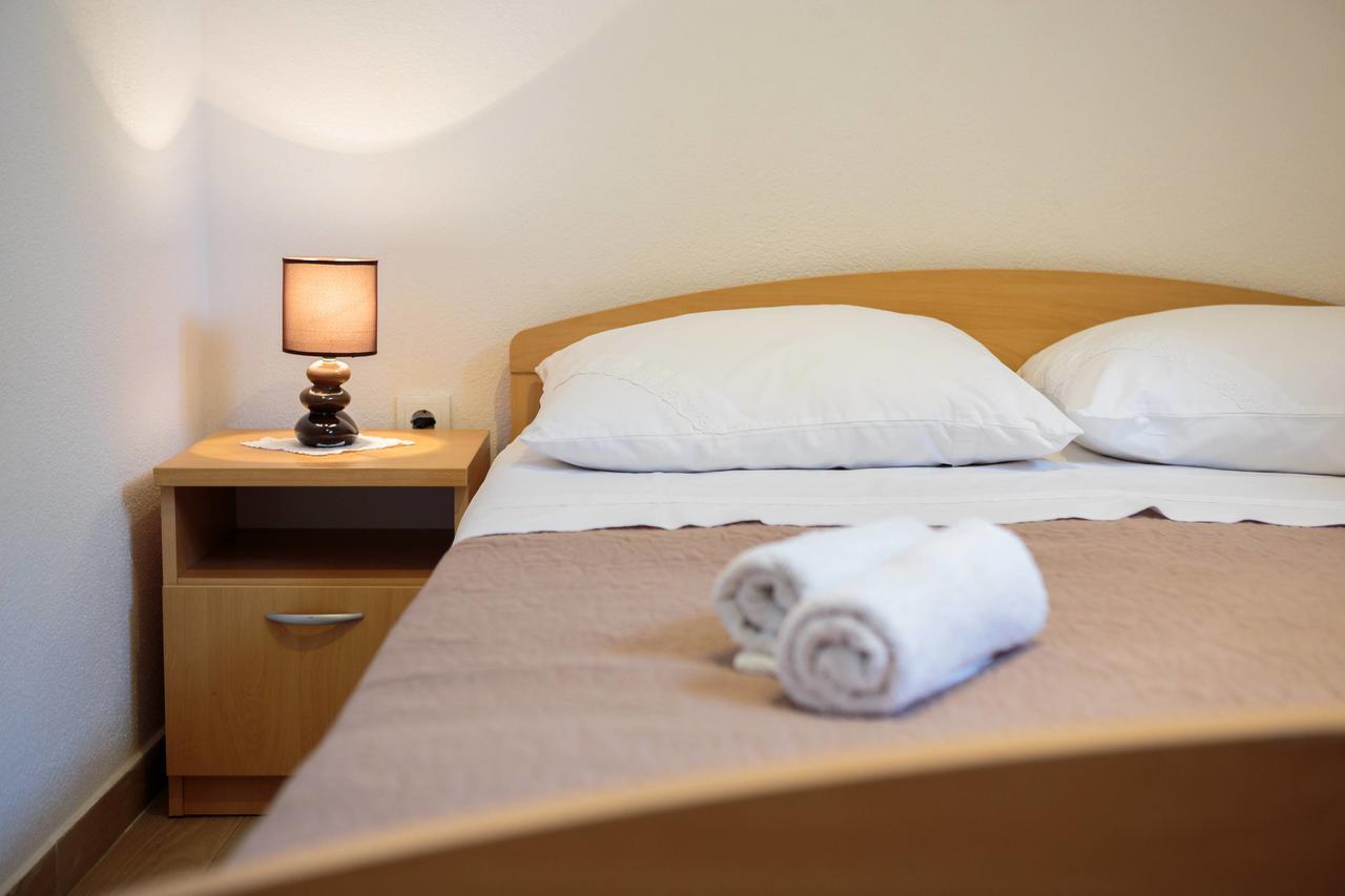 Pavao Apartments Врбоска Екстериор снимка