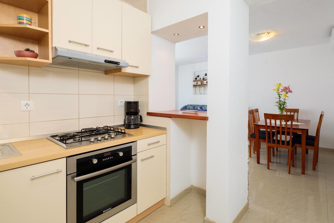 Pavao Apartments Врбоска Екстериор снимка
